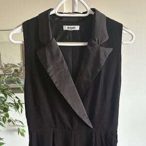 BB Dakota Black sleeveless Tuxedo Top Jumper